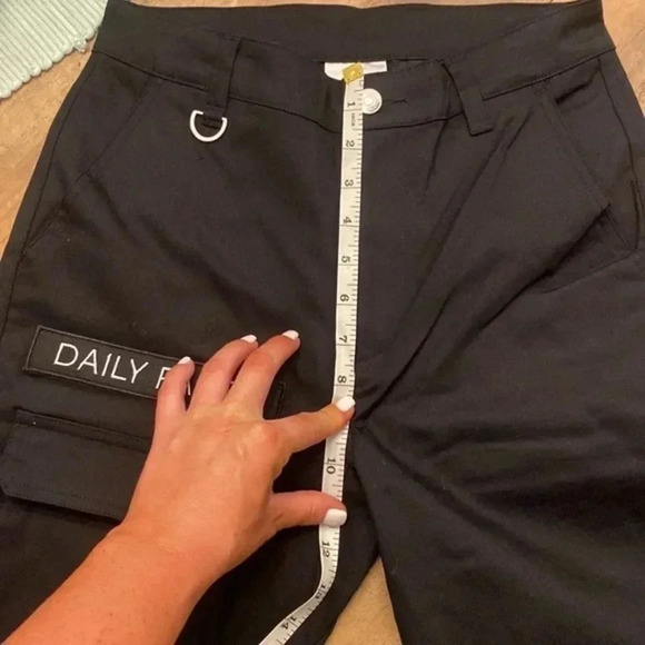 Daily Paper
logo patch cargo trousers - Picture 9 of 12